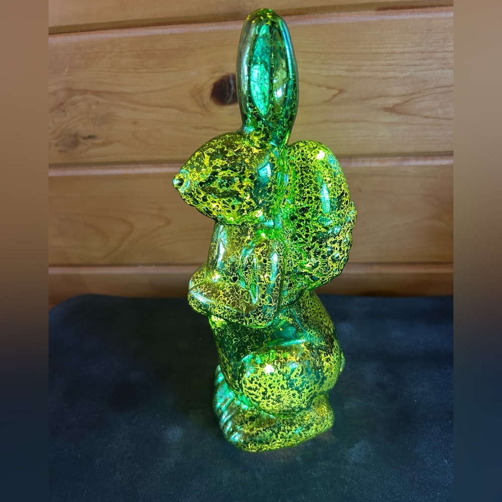 Green  Light Up Bunny 🐰 Figurne